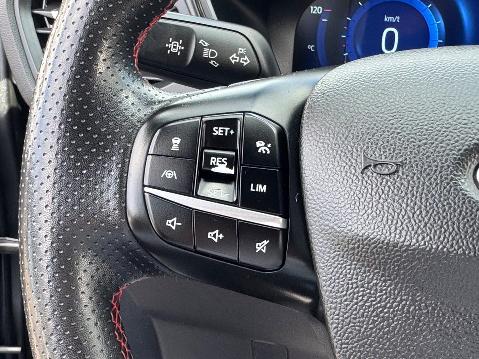 Ford Kuga 2,5 PHEV ST-Line X CVT 5d