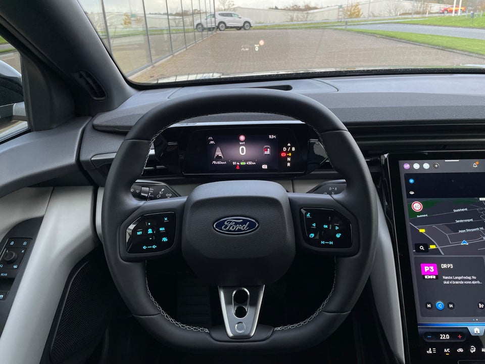 Ford Capri 82 Select Extended Range 5d