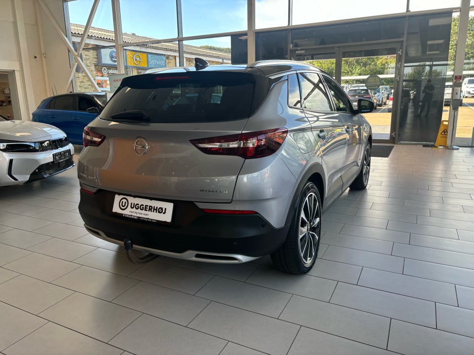 Opel Grandland X 1,6 Hybrid4 EuroLine aut. 5d