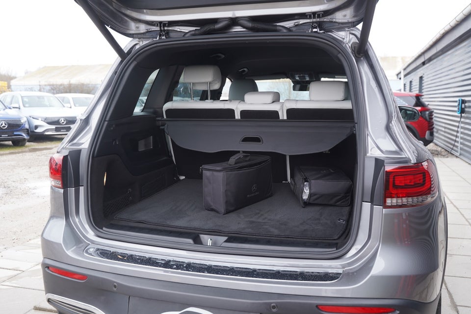 Mercedes EQB300 AMG Line 4Matic 5d