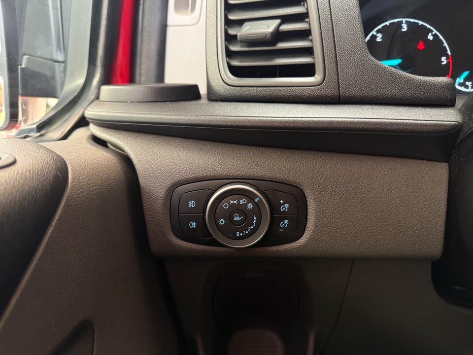 Ford Transit Custom 320L 2,0 TDCi 105 Trend