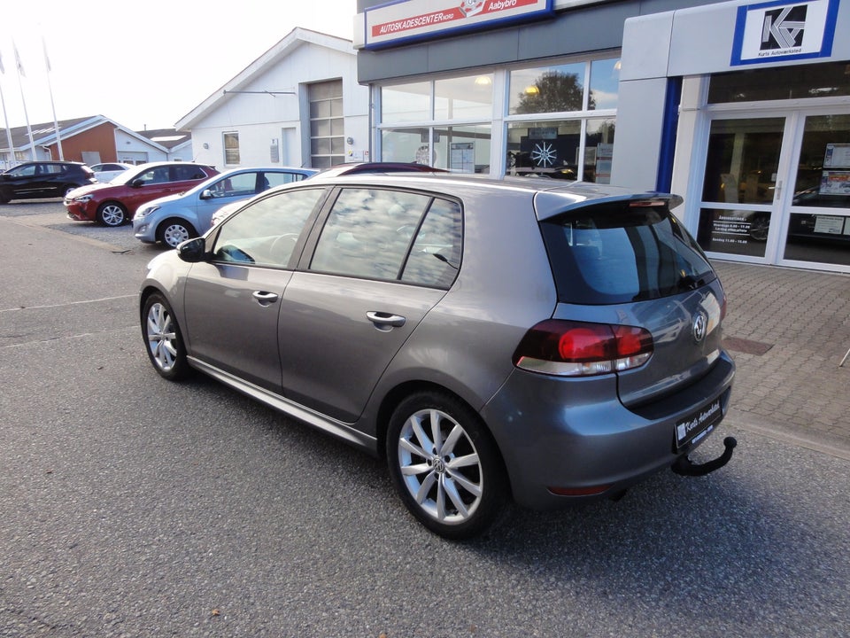 VW Golf VI 1,6 TDi 105 BlueMotion 5d