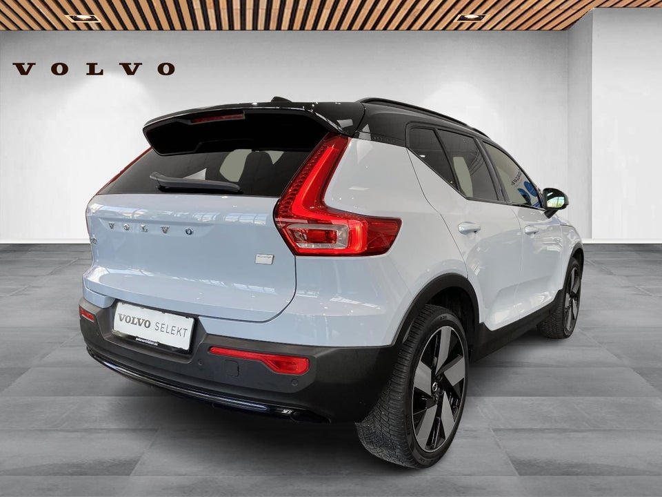 Volvo XC40 ReCharge Extended Range Plus 5d