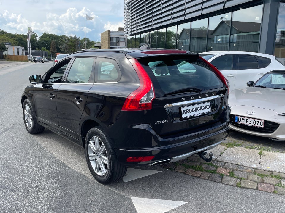 Volvo XC60 2,0 T5 245 Momentum aut. 5d