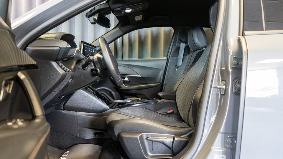Peugeot e-2008 54 Allure 5d