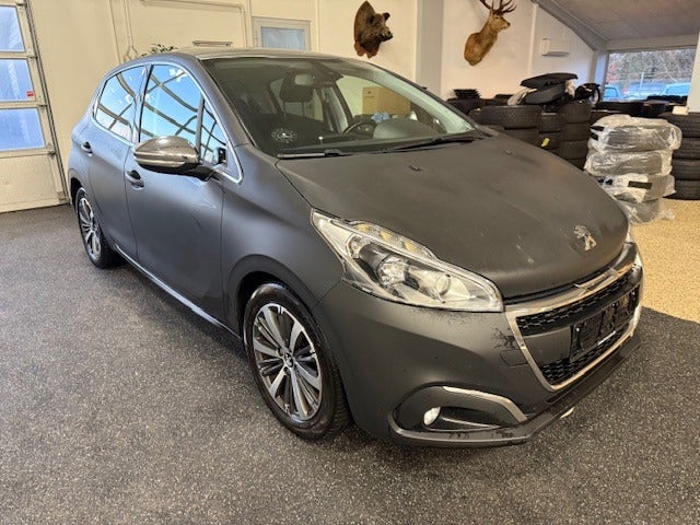 Peugeot 208 1,6 BlueHDi 100 Desire Sky 5d