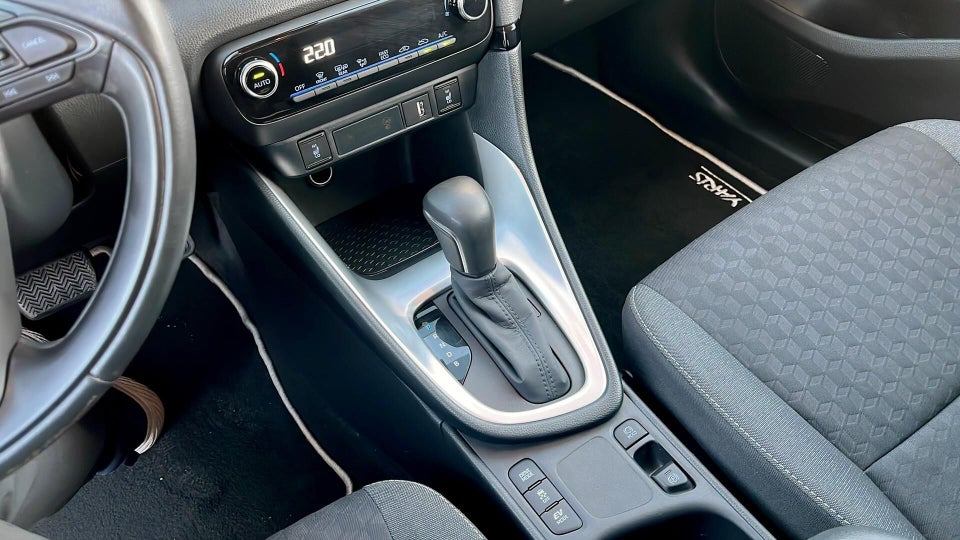 Toyota Yaris 1,5 Hybrid Active Tech e-CVT 5d