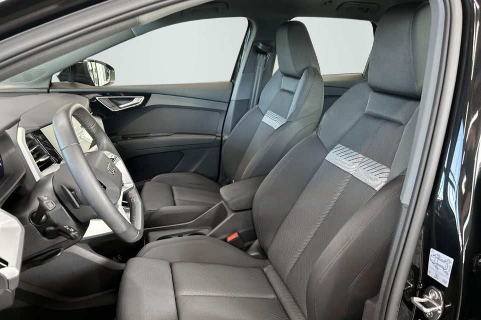 Audi Q4 e-tron 45 S-line 5d