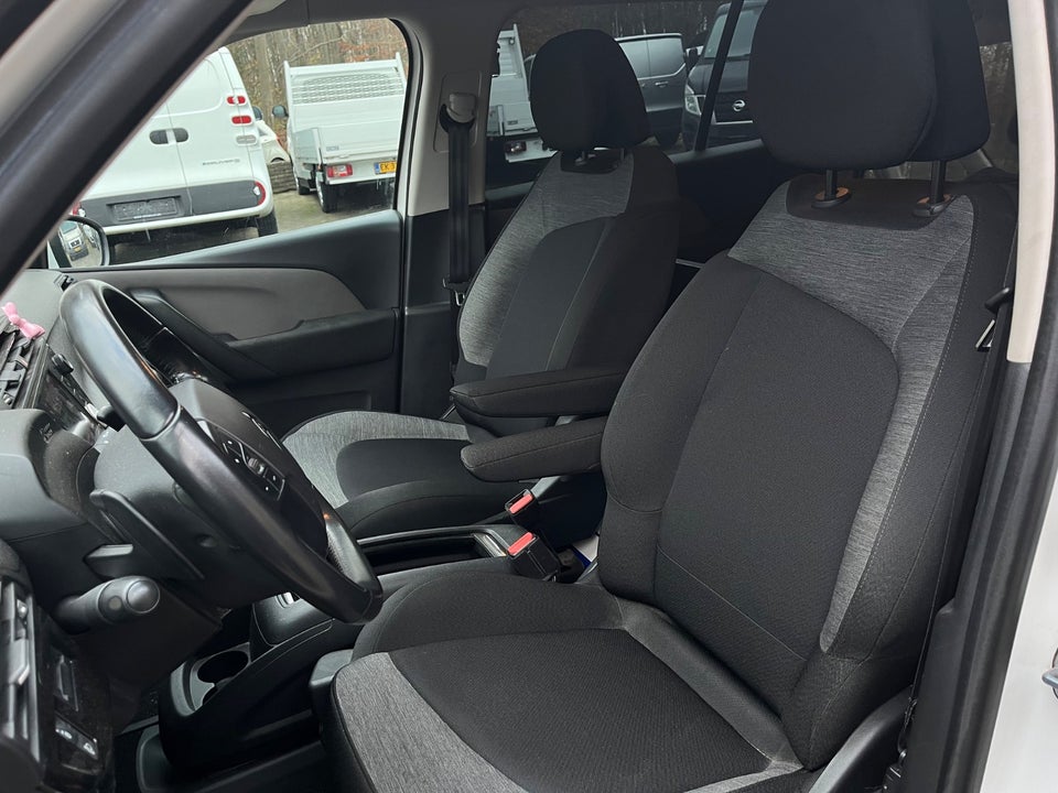 Citroën Grand C4 SpaceTourer 1,5 BlueHDi 130 Iconic EAT8 Van 5d