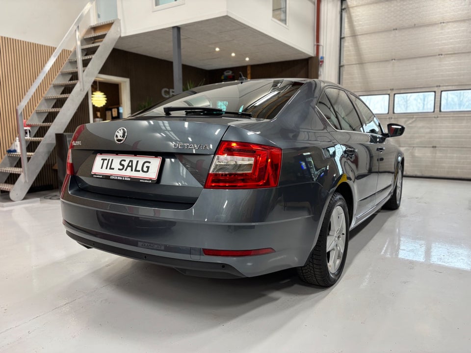 Skoda Octavia 1,6 TDi 115 Style DSG 5d
