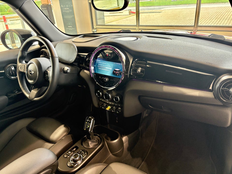 MINI Cooper SE Essential 3d