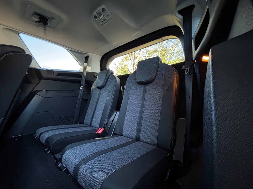 Peugeot 5008 1,2 e-THP 130 Allure EAT6 7prs 5d