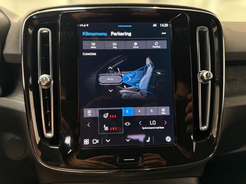 Volvo XC40 ReCharge Twin Plus 5d