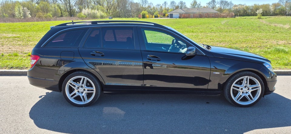 Mercedes C200 2,2 CDi Elegance stc. BE 5d