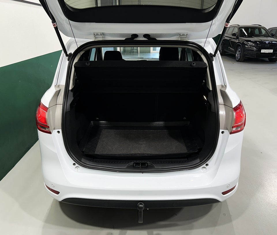 Ford B-MAX 1,0 SCTi 100 Titanium 5d