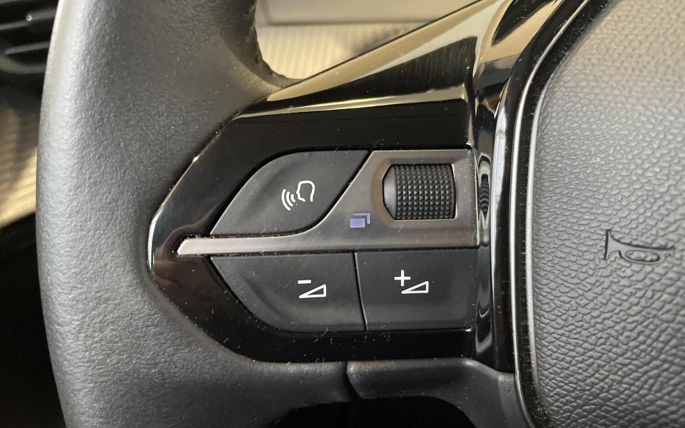 Peugeot e-208 50 Active Pack 5d