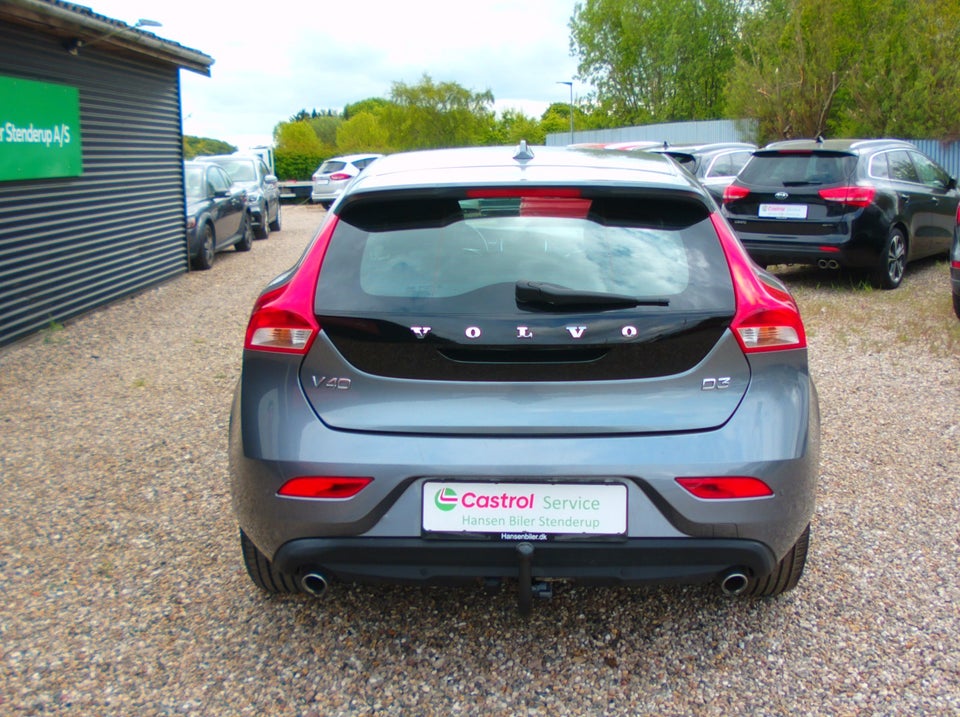 Volvo V40 2,0 D3 150 Momentum aut. 5d