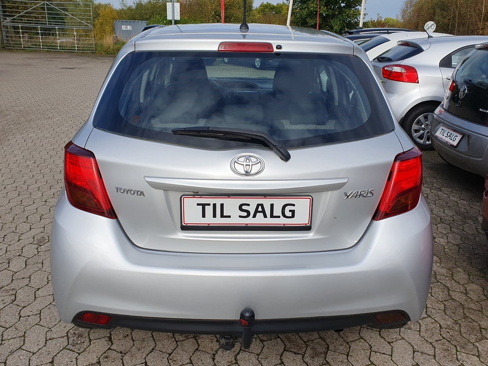 Toyota Yaris 1,0 VVT-i T2 5d