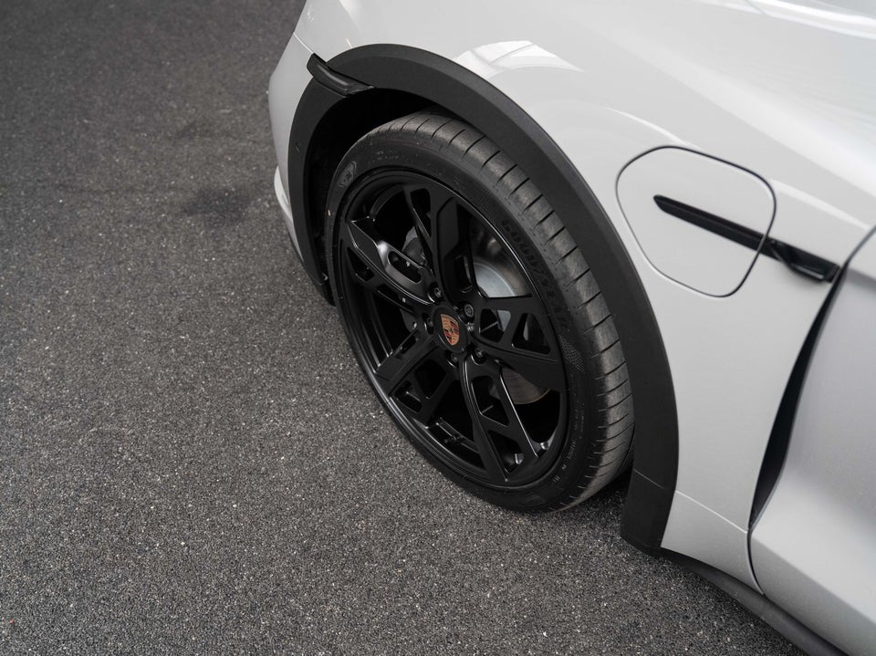 Porsche Taycan 4 Performance+ Cross Turismo 5d