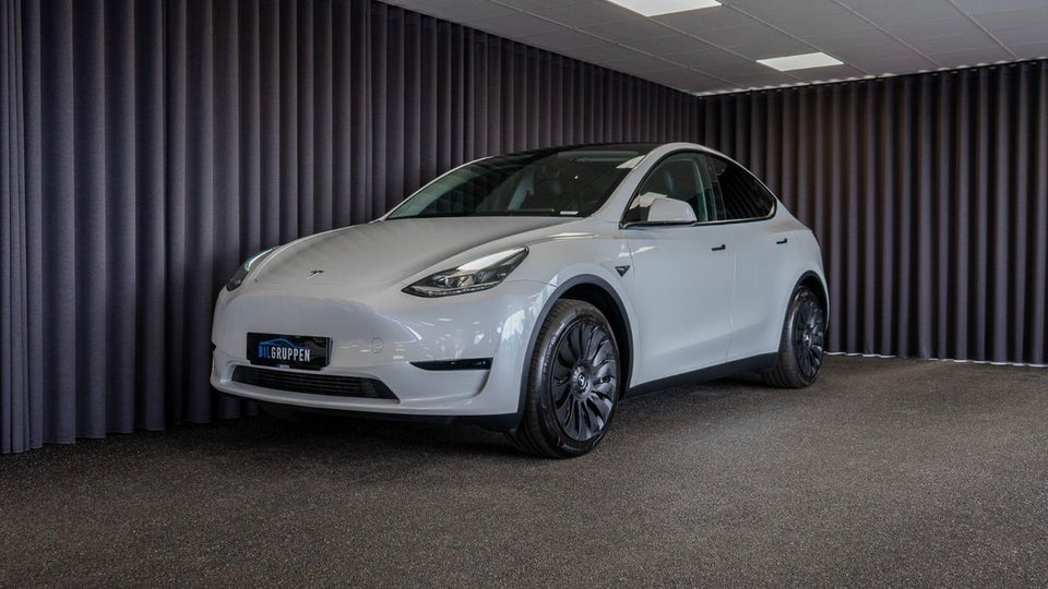 Tesla Model Y RWD 5d
