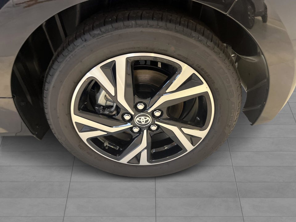 Toyota Yaris 1,5 Hybrid Style e-CVT Van 5d