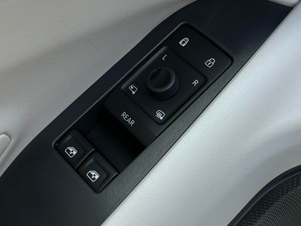 Ford Capri 77 Select Extended Range 5d