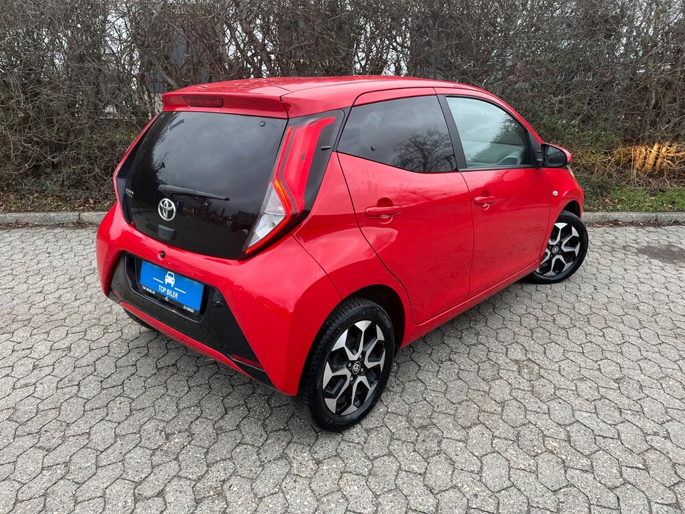 Toyota Aygo 1,0 VVT-i x-clusiv x-shift 5d