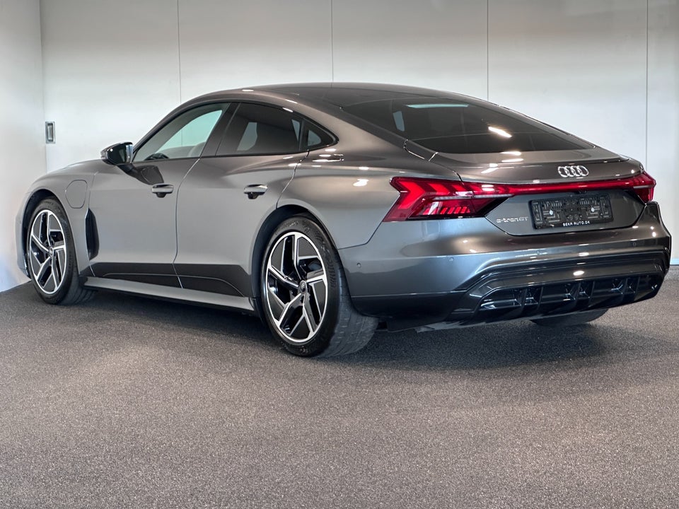 Audi e-tron GT quattro 4d
