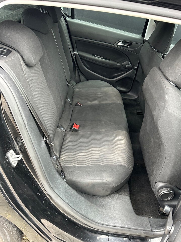 Peugeot 308 1,2 VTi 82 Access 5d