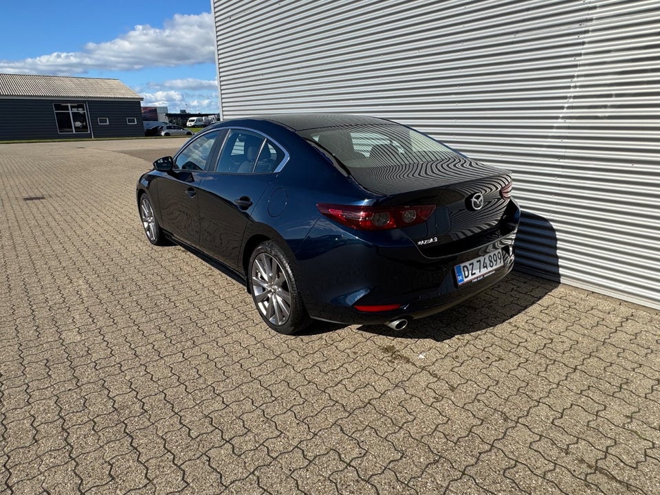 Mazda 3 2,0 SkyActiv-G 122 Sky aut. 4d