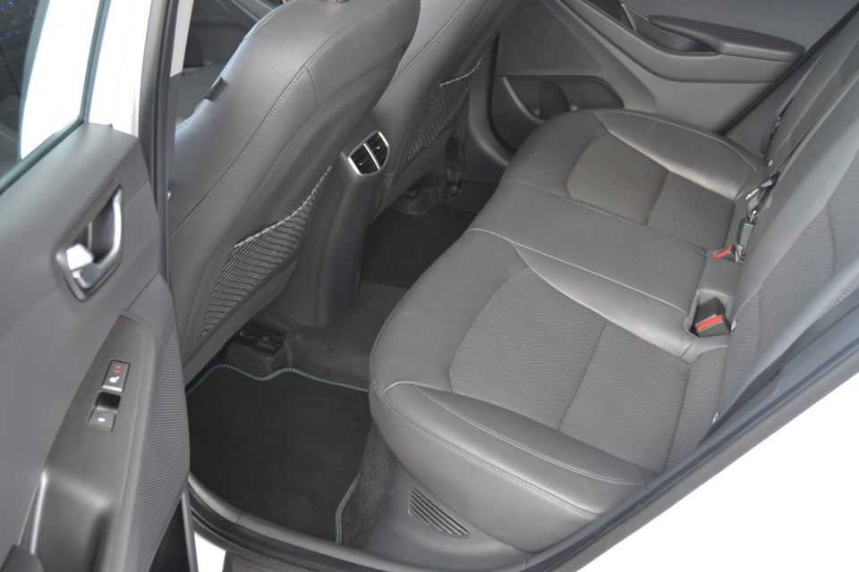 Hyundai Ioniq 1,6 PHEV Premium+ DCT 5d