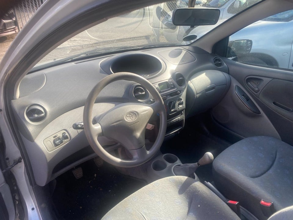Toyota Yaris 1,0 Luna 3d