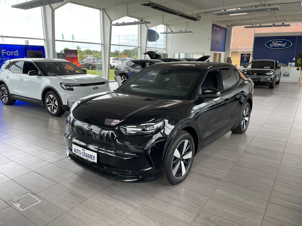 Ford Capri 82 Select Extended Range 5d