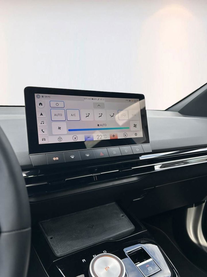 MG 4 77 Luxury Extended Range 5d