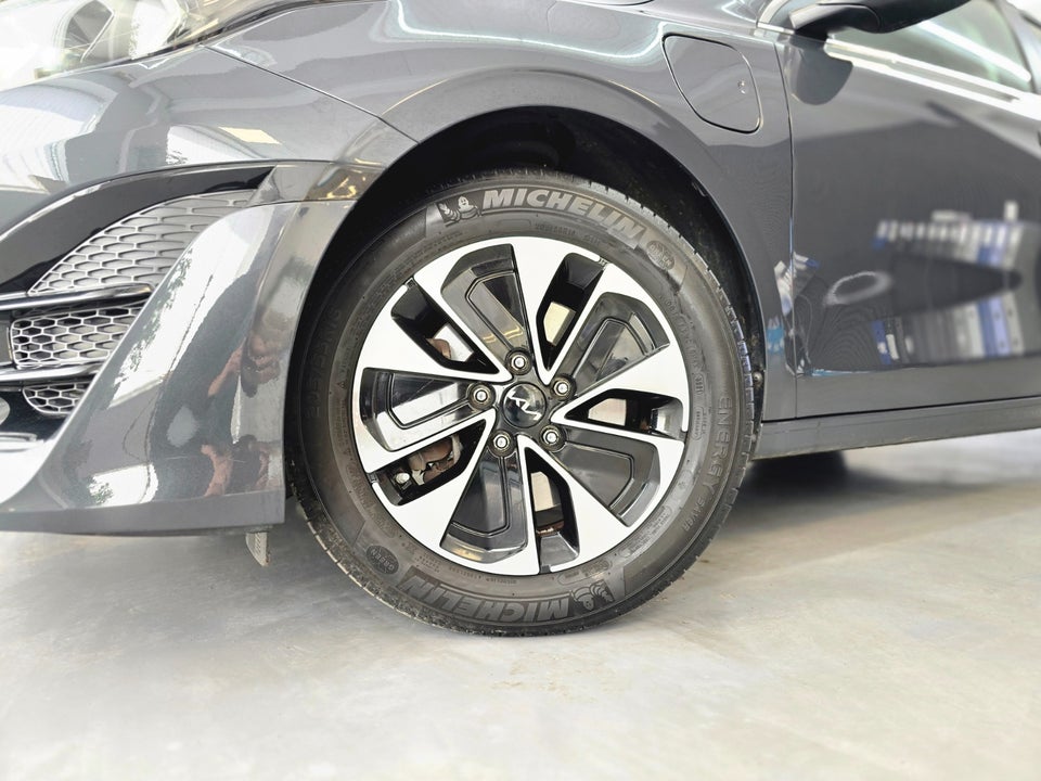 Kia Ceed 1,6 PHEV Prestige SW DCT 5d