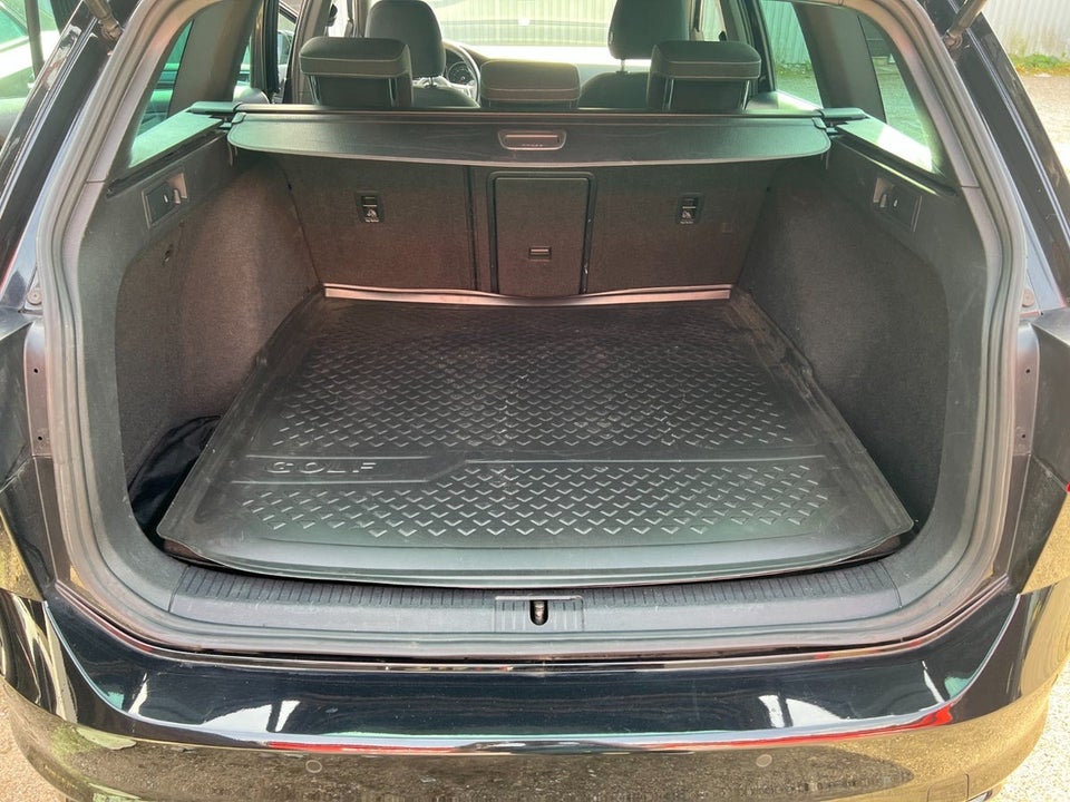 VW Golf VII 2,0 TDi 150 R-line Variant DSG BMT 5d