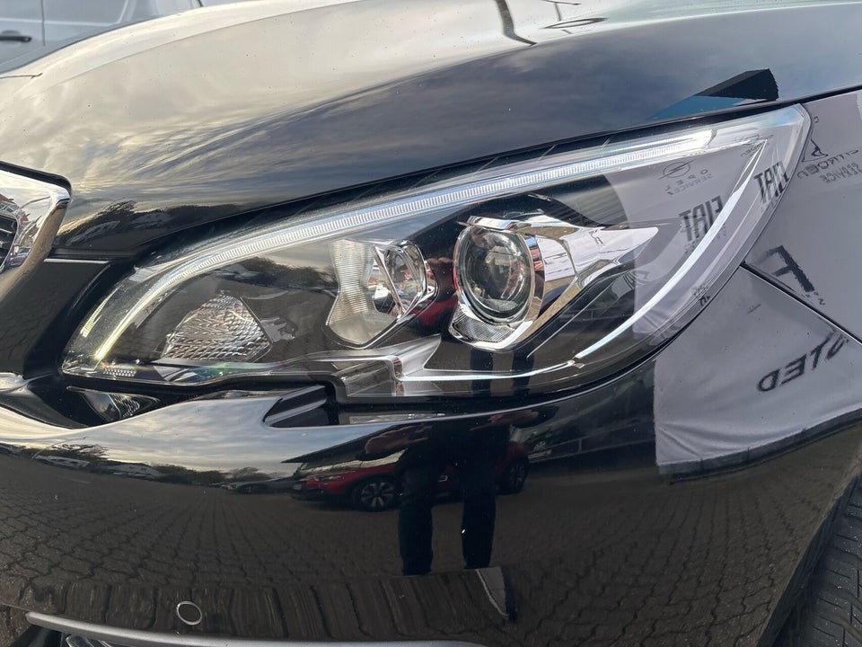 Peugeot 308 1,6 BlueHDi 120 Selection Sky SW 5d