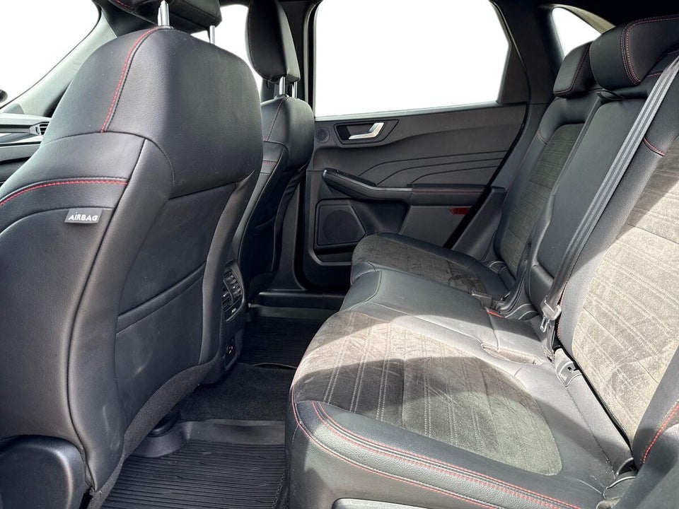 Ford Kuga 2,5 PHEV ST-Line X CVT 5d