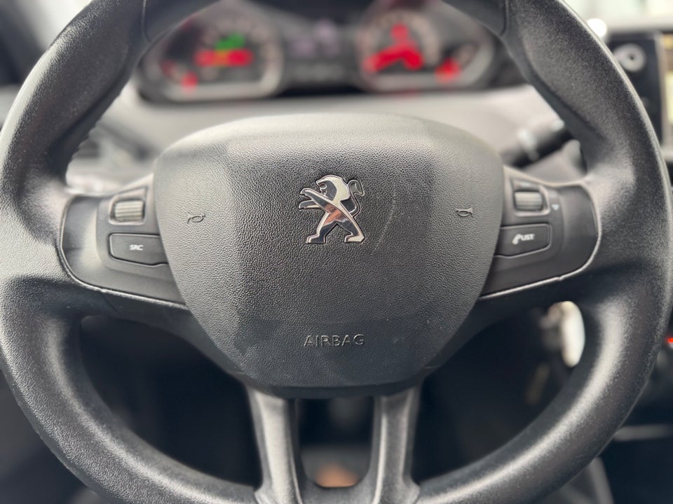 Peugeot 208 1,2 VTi Active 5d