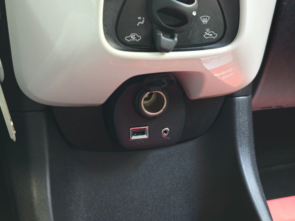 Toyota Aygo 1,0 VVT-i x-pression 5d