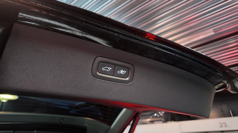 Volvo XC90 2,0 T8 ReCharge Ultimate Dark aut. AWD 7prs 5d
