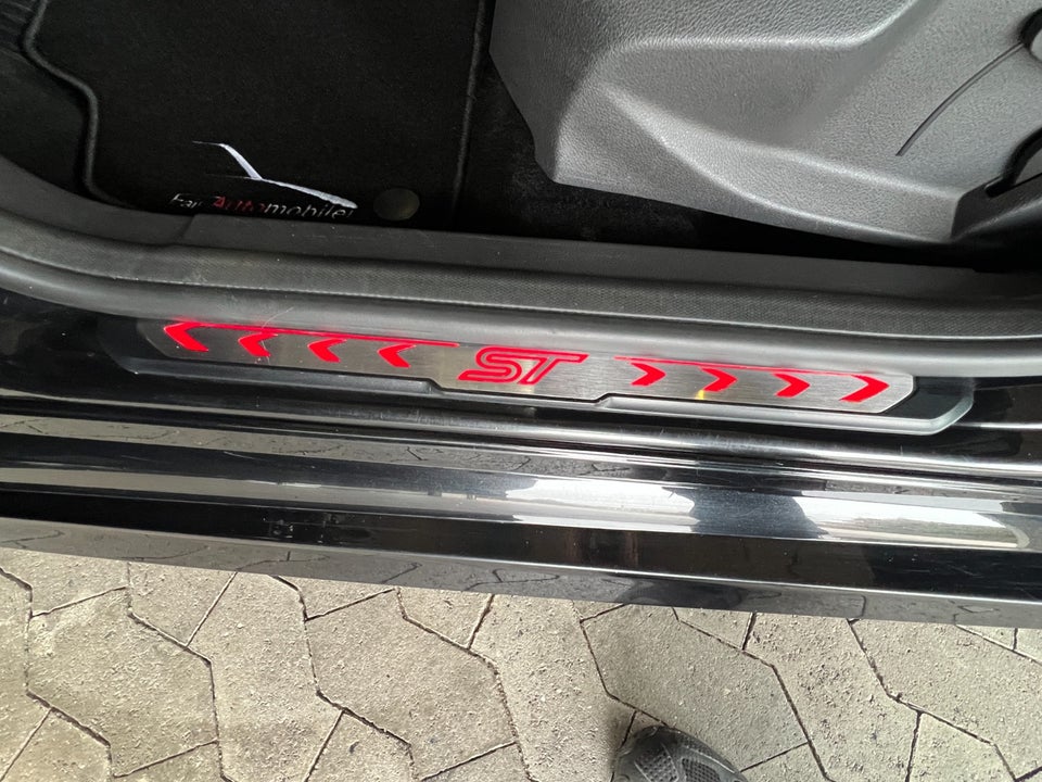 Ford Focus 2,0 TDCi 185 ST2 stc. 5d