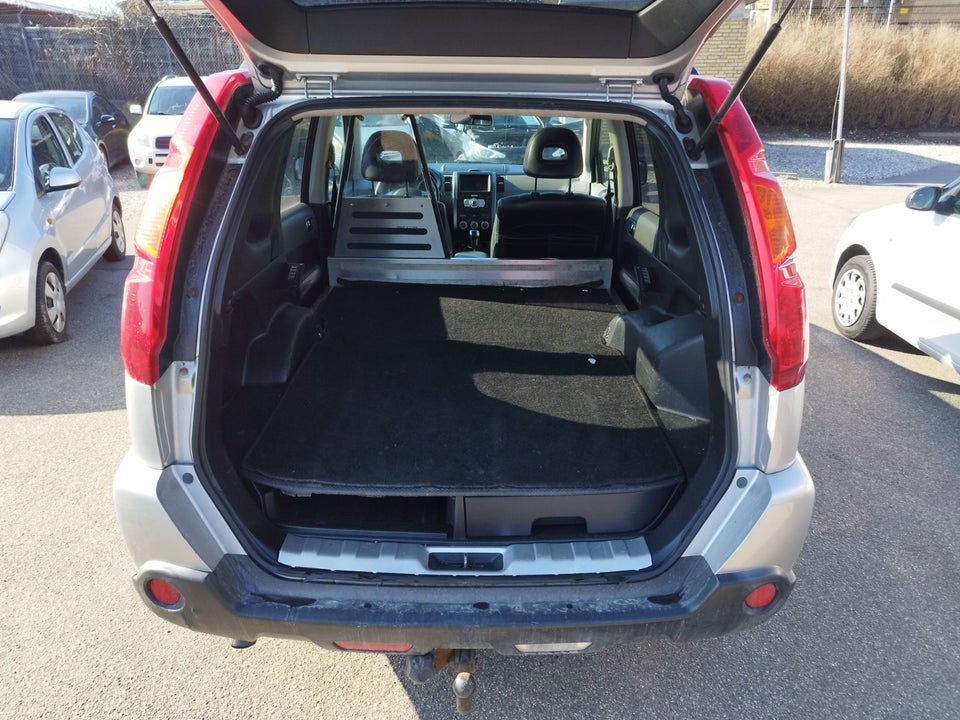 Nissan X-Trail 2,5 SE CVT 4x4 Van 5d