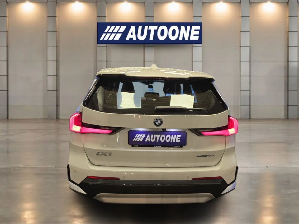 BMW iX1 eDrive20 X-Line 5d