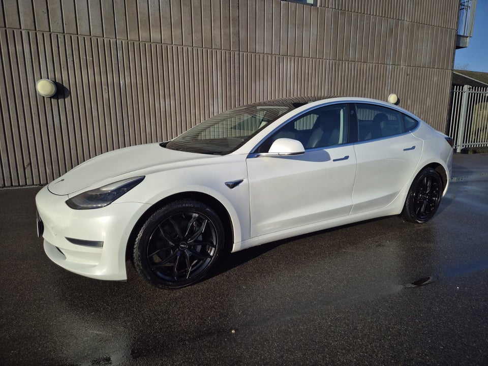 Tesla Model 3 Long Range AWD 4d