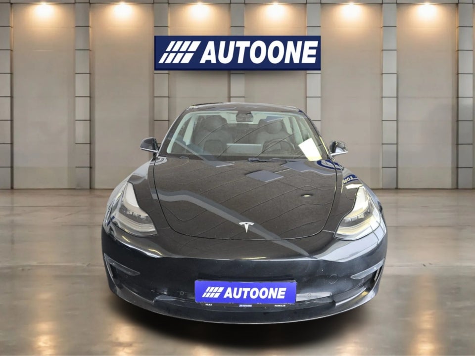 Tesla Model 3 Standard Range+ RWD 4d