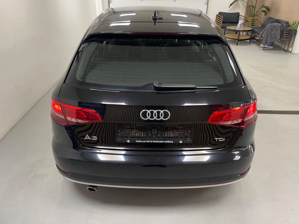 Audi A3 1,6 TDi 110 Sport Sportback 5d