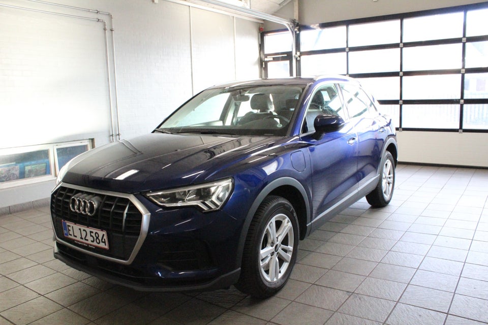 Audi Q3 45 TFSi e Attitude plus S-tr. 5d