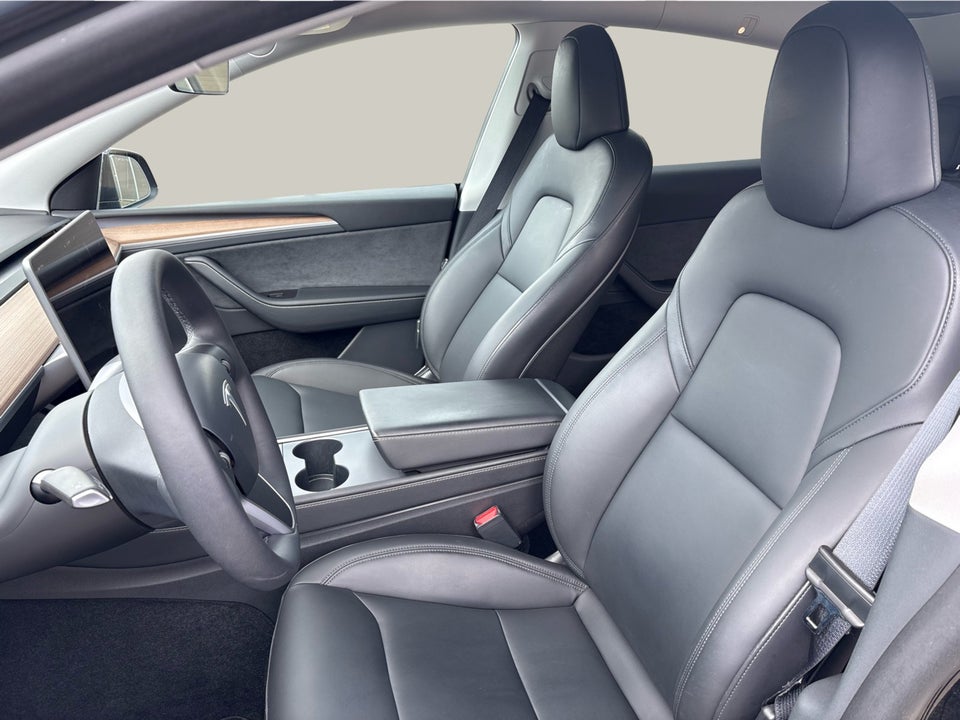 Tesla Model Y RWD 5d
