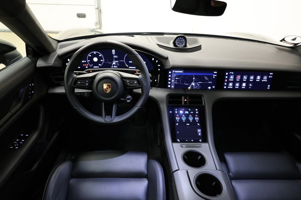Porsche Taycan Performance+ 4d